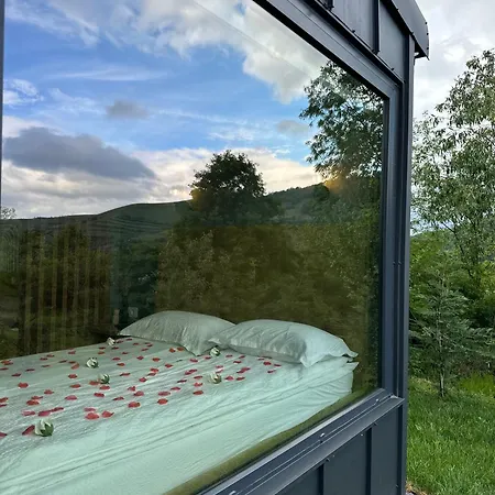 Kubiq Transalpina Holiday home Petresti